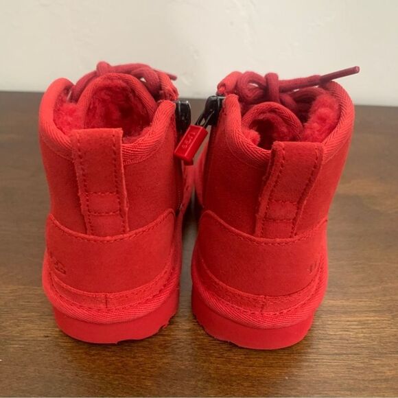 UGG NEW Unisex Neumel II Boots Baby Size 7 Chukka Boot Red - Picture 7 of 13